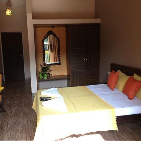 Hotel Bonanza Baga Zewnętrze zdjęcie